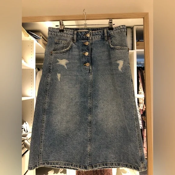 Zara Skirts Denim Knee Length Skirt With Row Of Button From